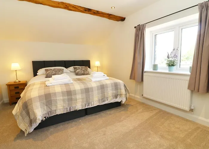 Damson Barn * Casterton